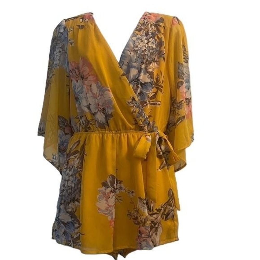 Charlotte Russe Yellow Floral Surplice Wrap Romper Size S 4HY6F0824C New